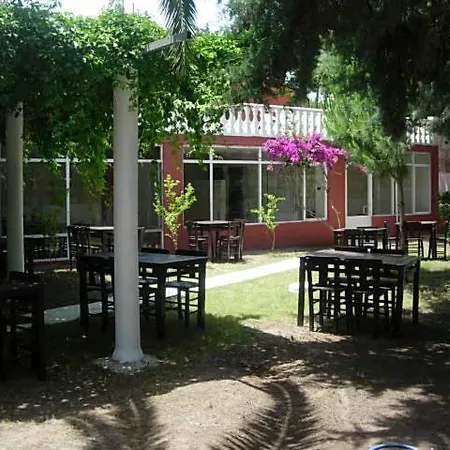Alacati Golden Resort فندق Çeşme