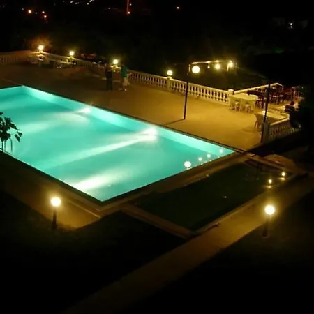 Alacati Golden Resort فندق Çeşme