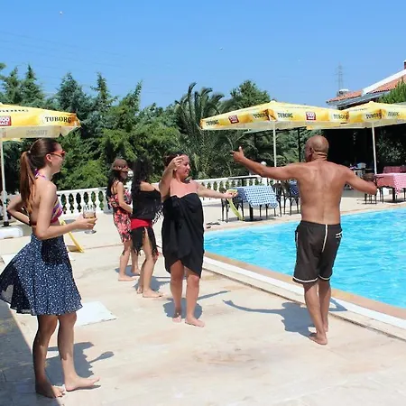 Alacati Golden Resort فندق 3*