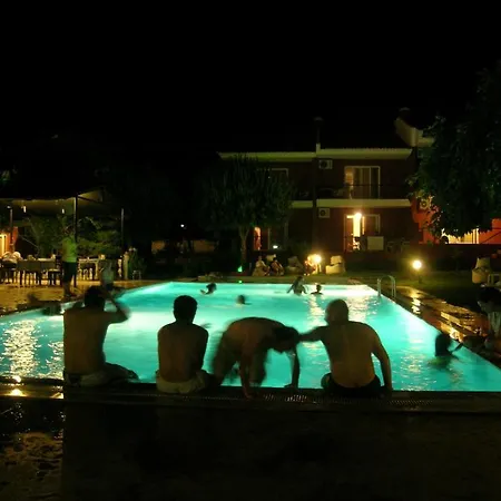 Alacati Golden Resort فندق Çeşme